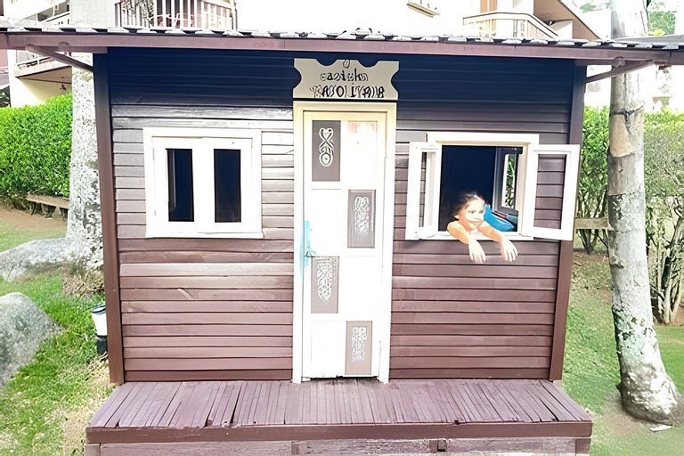 Cobertura em Itaipava com Piscina, Hidro e Tênis