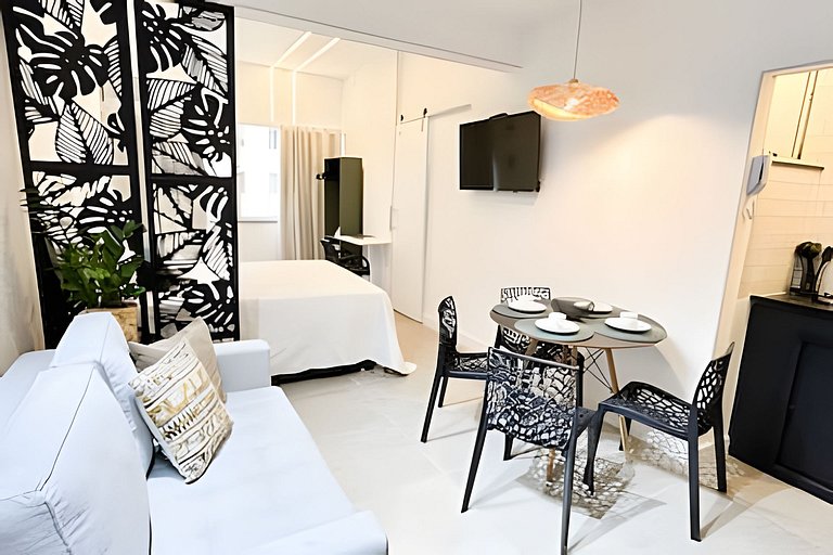 Studio novíssimo a 300m da praia e metrô