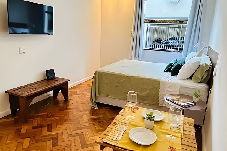 Studio metrô General Osório reformado