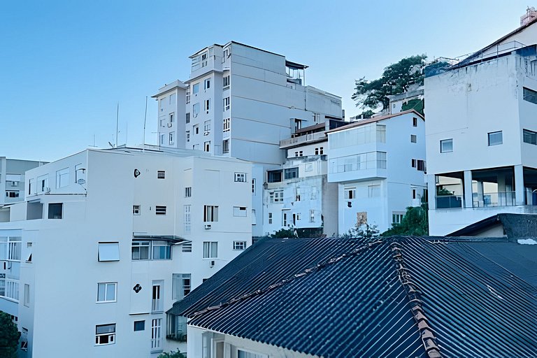 Studio metrô General Osório reformado