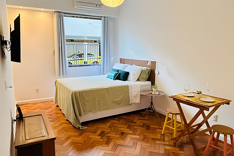 Studio metrô General Osório reformado