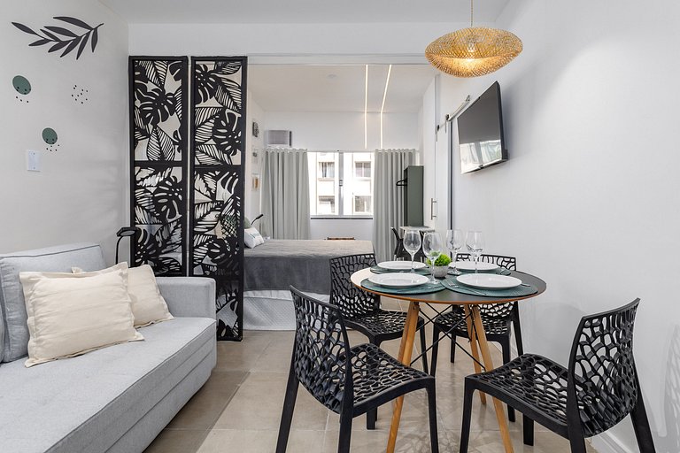 Studio novíssimo a 300m da praia e metrô