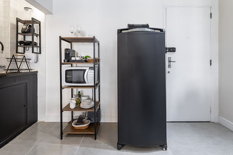 Studio novíssimo a 300m da praia e metrô