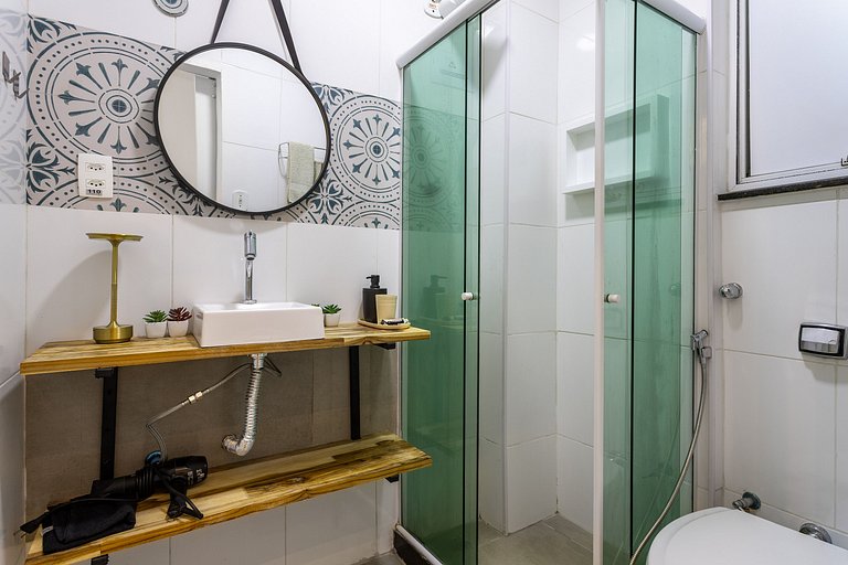 Studio novíssimo a 300m da praia e metrô