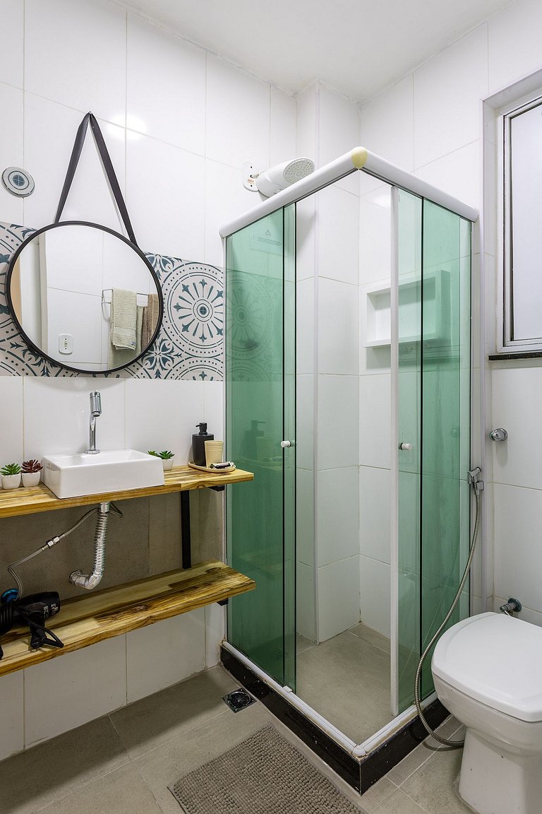 Studio novíssimo a 300m da praia e metrô